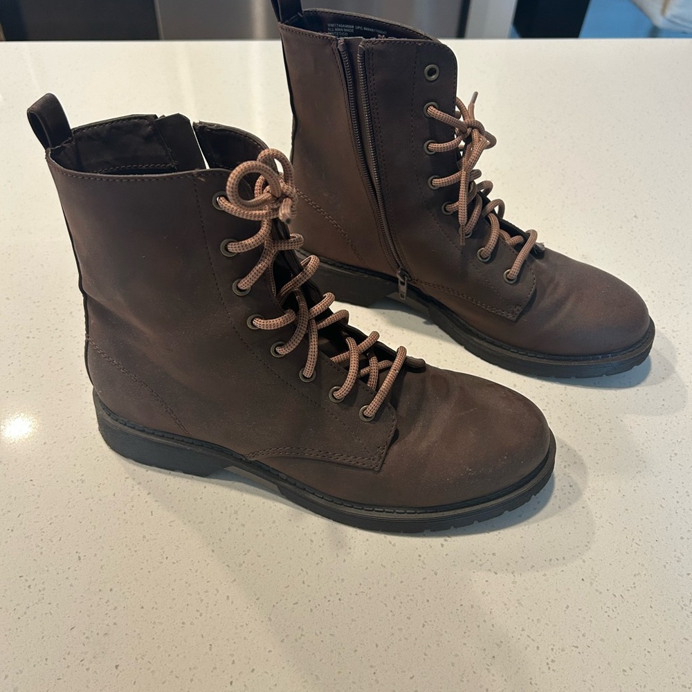 Brown Lace-Up Men's Boots